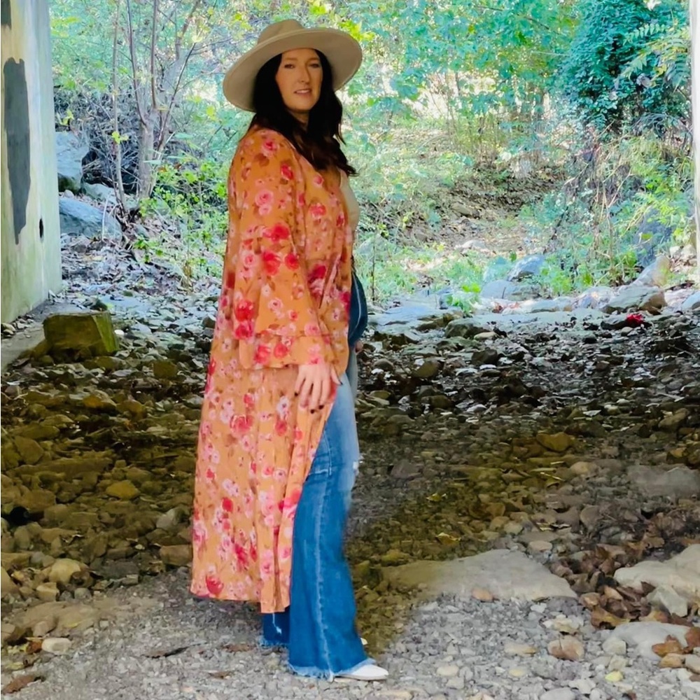 Fall colors oversized duster by Peach Love California, SM.